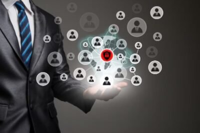 Transforme seguidores em leads! Descubra estratégias para engajar sua audiência nas redes sociais e converter seguidores em clientes.