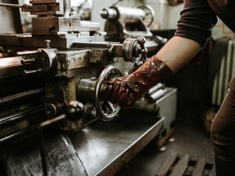 A Força da Indústria Brasileira Como a Metalúrgica Impulsiona a Inovação e a Eficiência